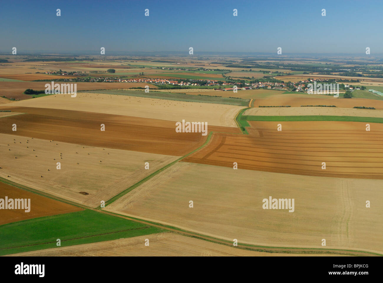 Vue aérienne de champs agricoles, Doncourt les Conflants, Meurthe et Moselle, Lorraine, France Banque D'Images