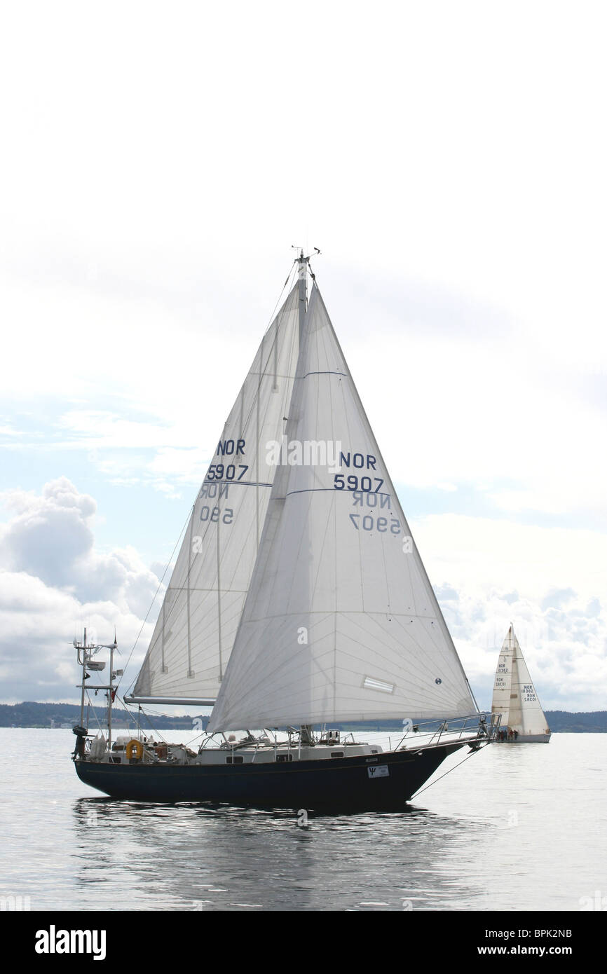 Hollenderseilasen 2010. Course de voile dans l'horizon, la Norvège. Banque D'Images