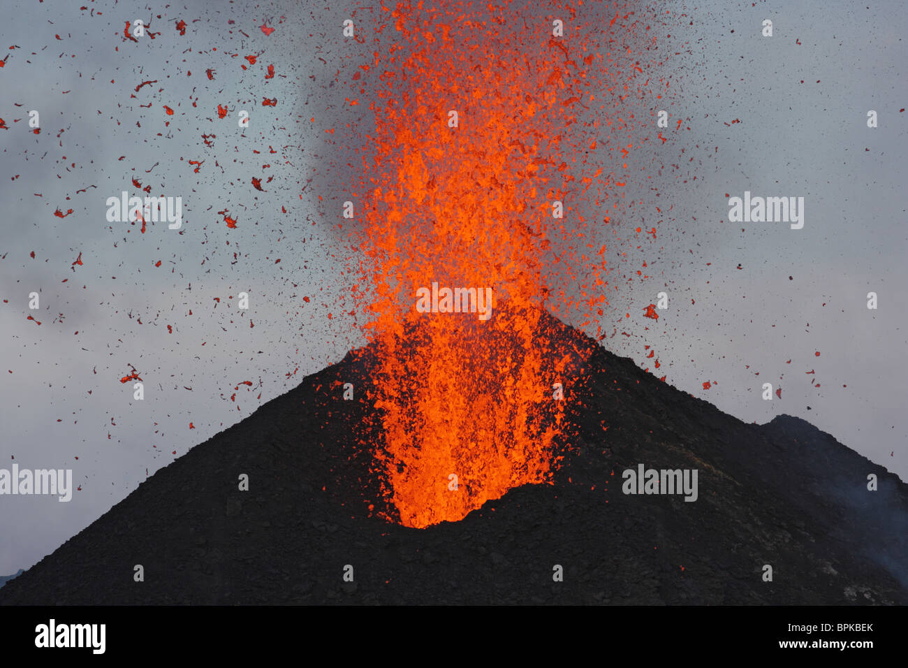 10 mai 2009 - L'éruption du Stromboli, Îles Éoliennes, au nord de la Sicile, Italie. Banque D'Images