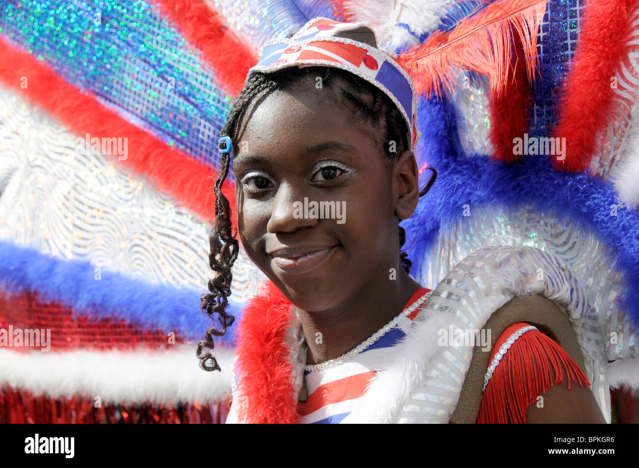 UK. La bohème et danseurs défilent à Notting Hill Carnival LE PLUS GRAND EN EUROPE. Londres, Angleterre Banque D'Images