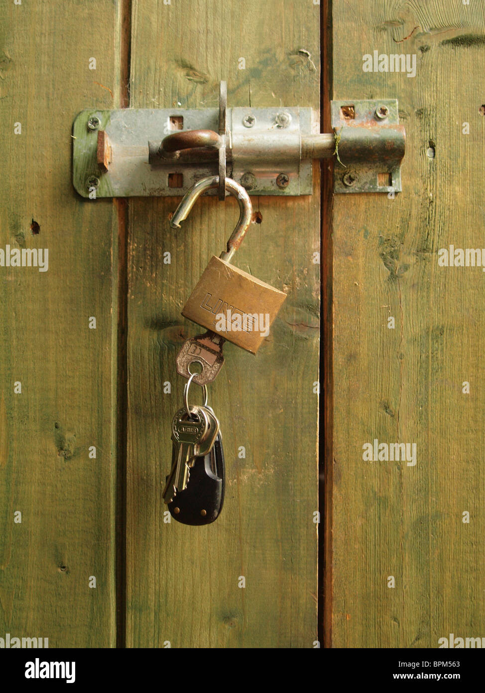 Garden Shed Lock Photos & Garden Shed Lock Images - Alamy