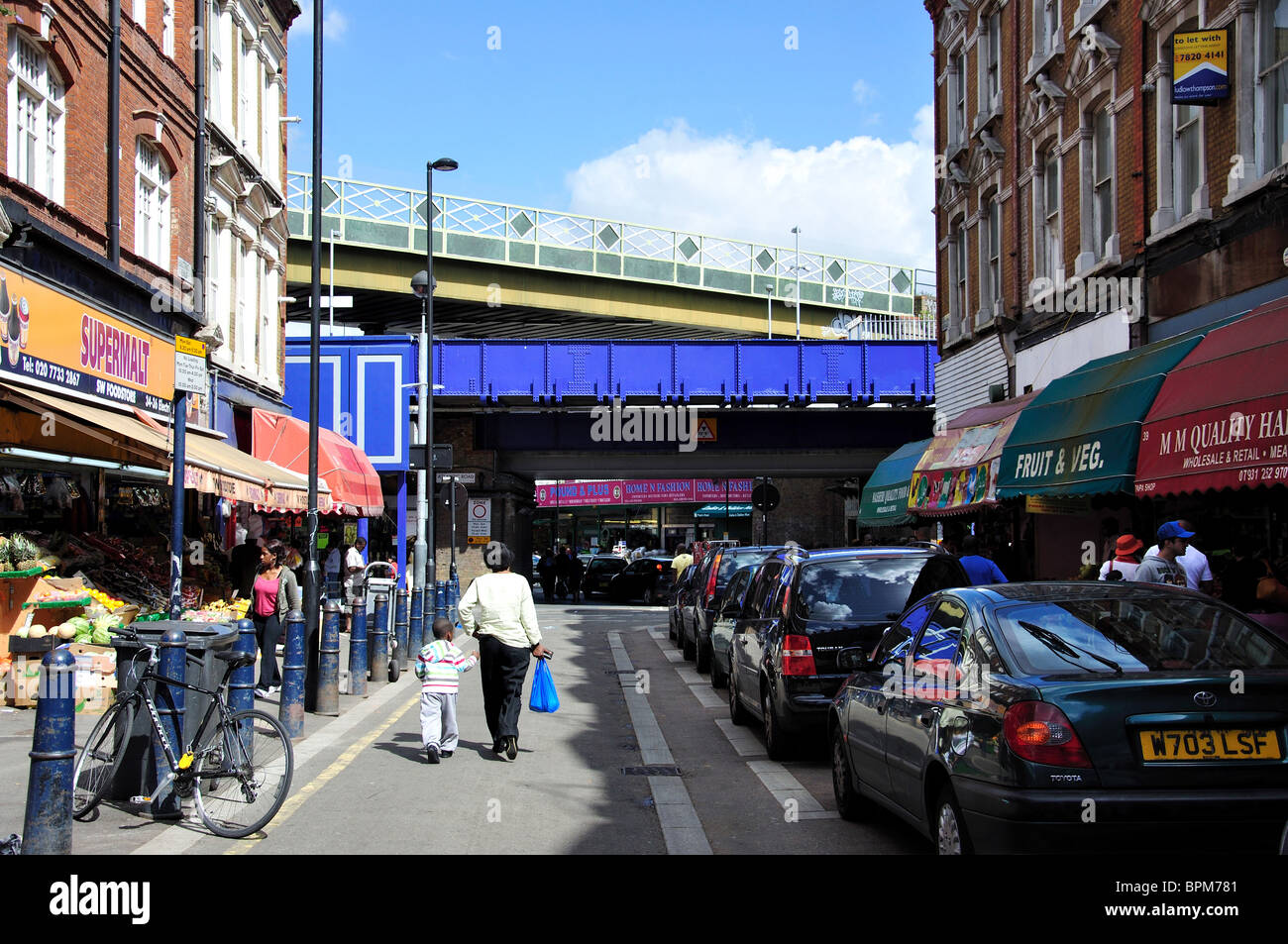 Marché de Brixton, Electric Avenue, Brixton, London Borough of Lambeth, Greater London, Angleterre, Royaume-Uni Banque D'Images