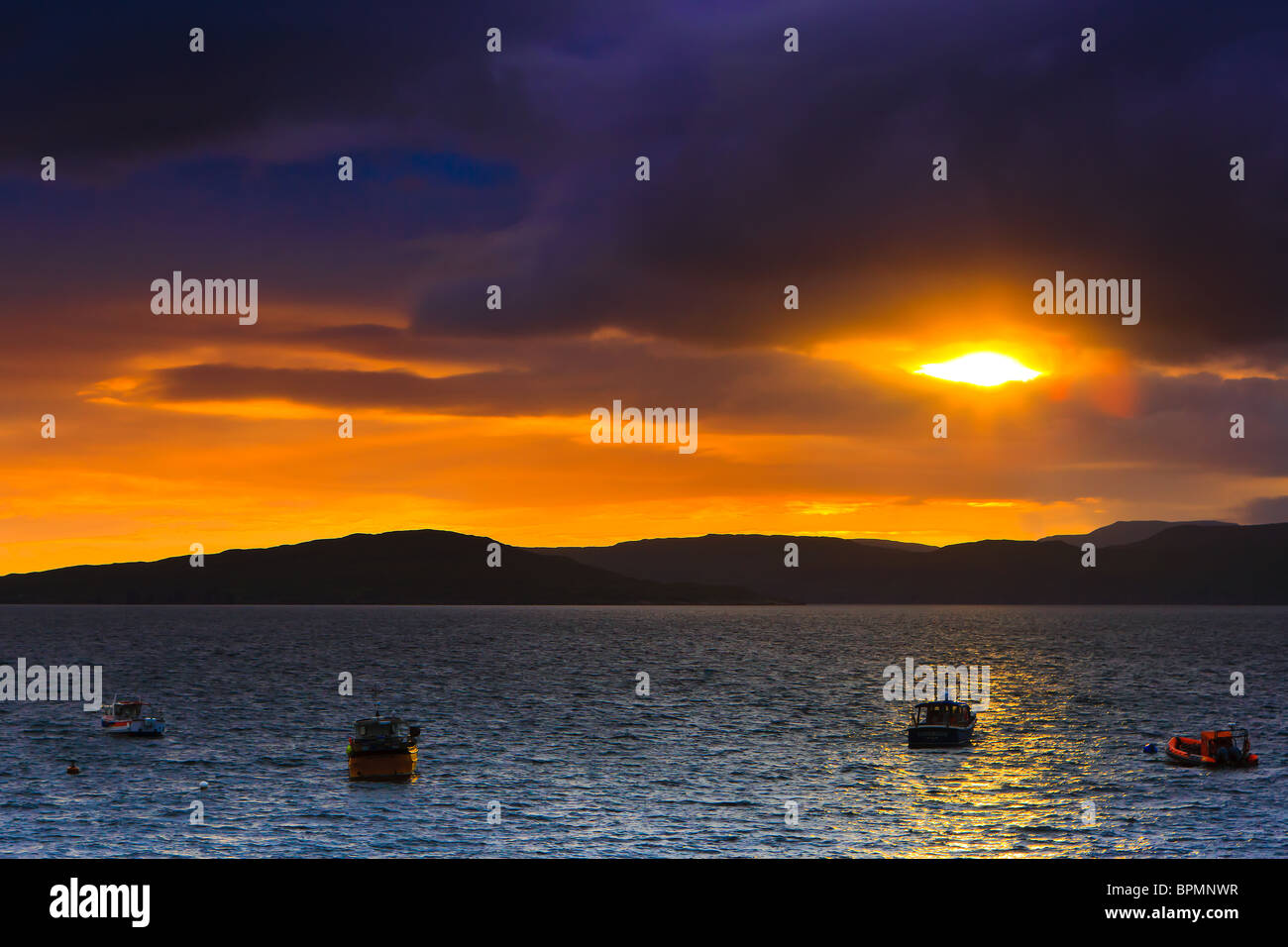 Coucher du soleil à Elgol Beach, île de Skye, Écosse Banque D'Images