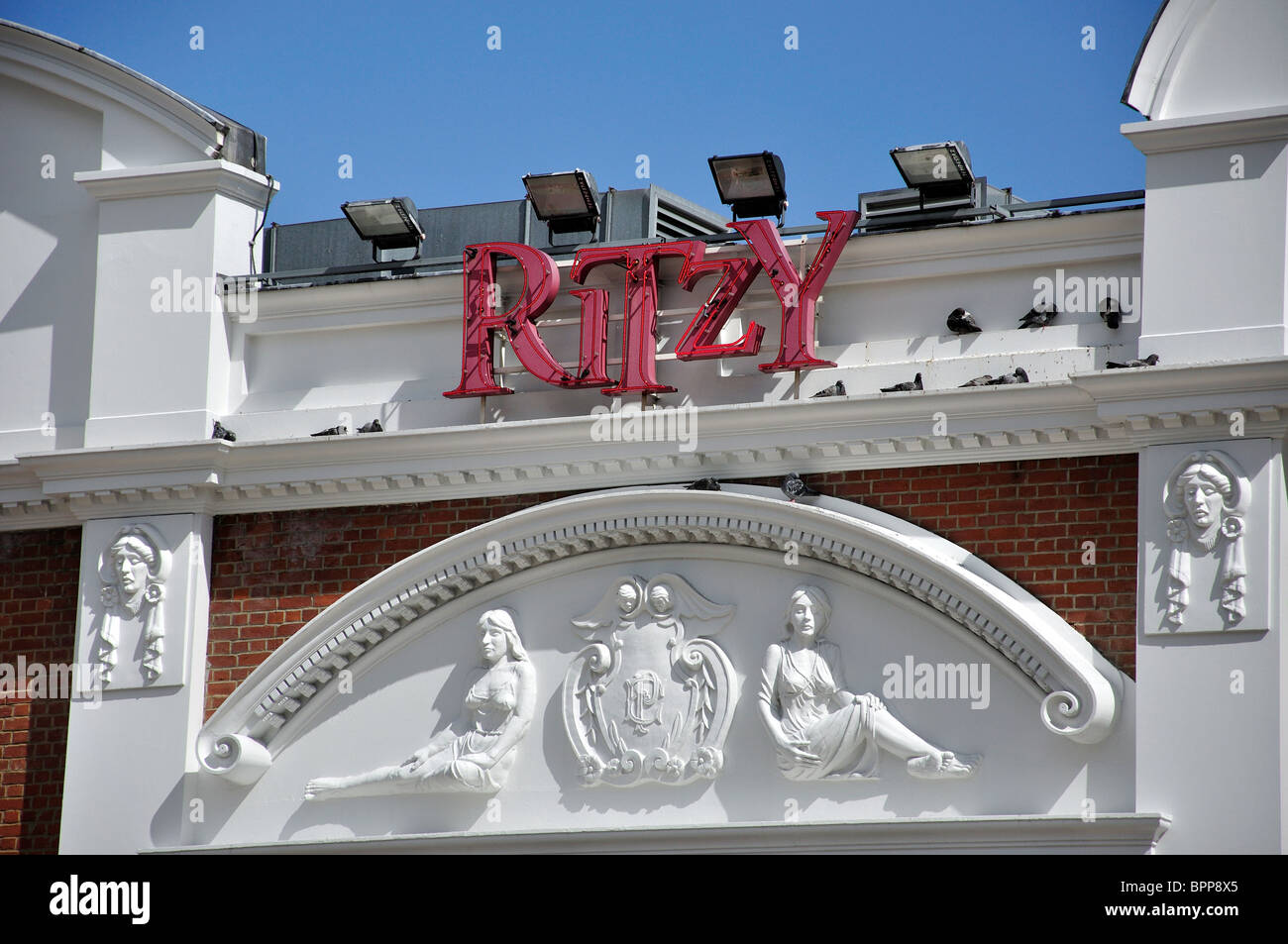 Le Ritzy Cinema, Brixton, Ovale Coldharbor Lane, Brixton, London Borough of Lambeth, Greater London, Angleterre, Royaume-Uni Banque D'Images