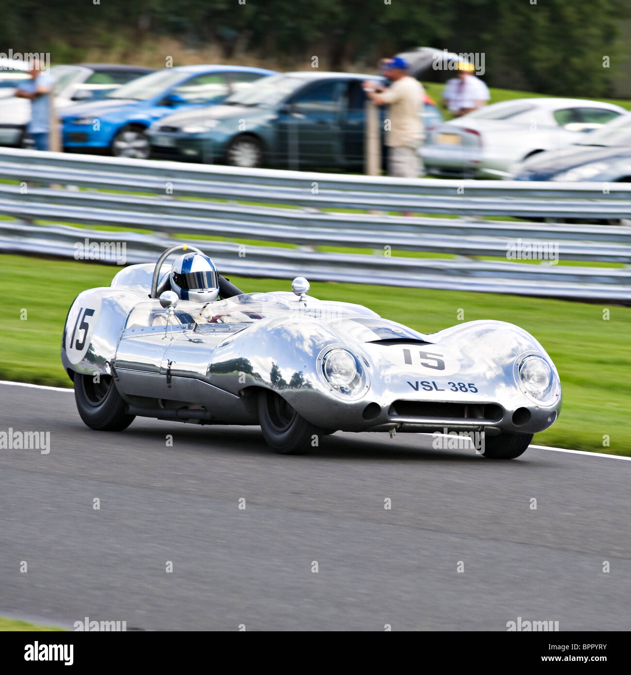 15 Voiture de course Lotus Sport en course pour le trophée à Oulton Park Motor Circuit Angleterre Cheshire Royaume Uni UK Banque D'Images