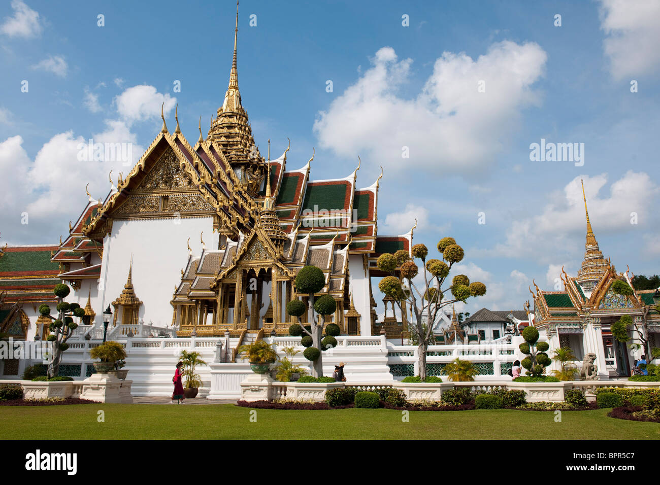 Le Dusit Maha Prasat cruciforme salle du trône, governement building, Grand Palace, Bangkok, Thaïlande Banque D'Images Le Dusit Maha Prasat cruciforme salle du trône, governement building, Grand Palace, Bangkok, Thaïlande Banque D'Images