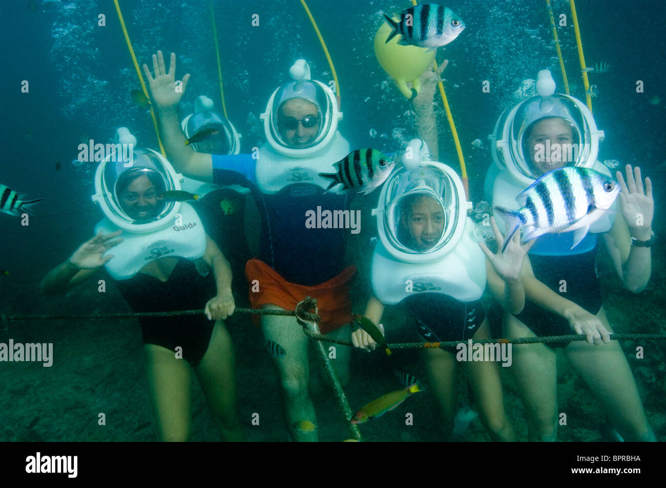 Balades en mer sur la famille aventure, Sapi Island, Sabah, Malaisie Banque D'Images