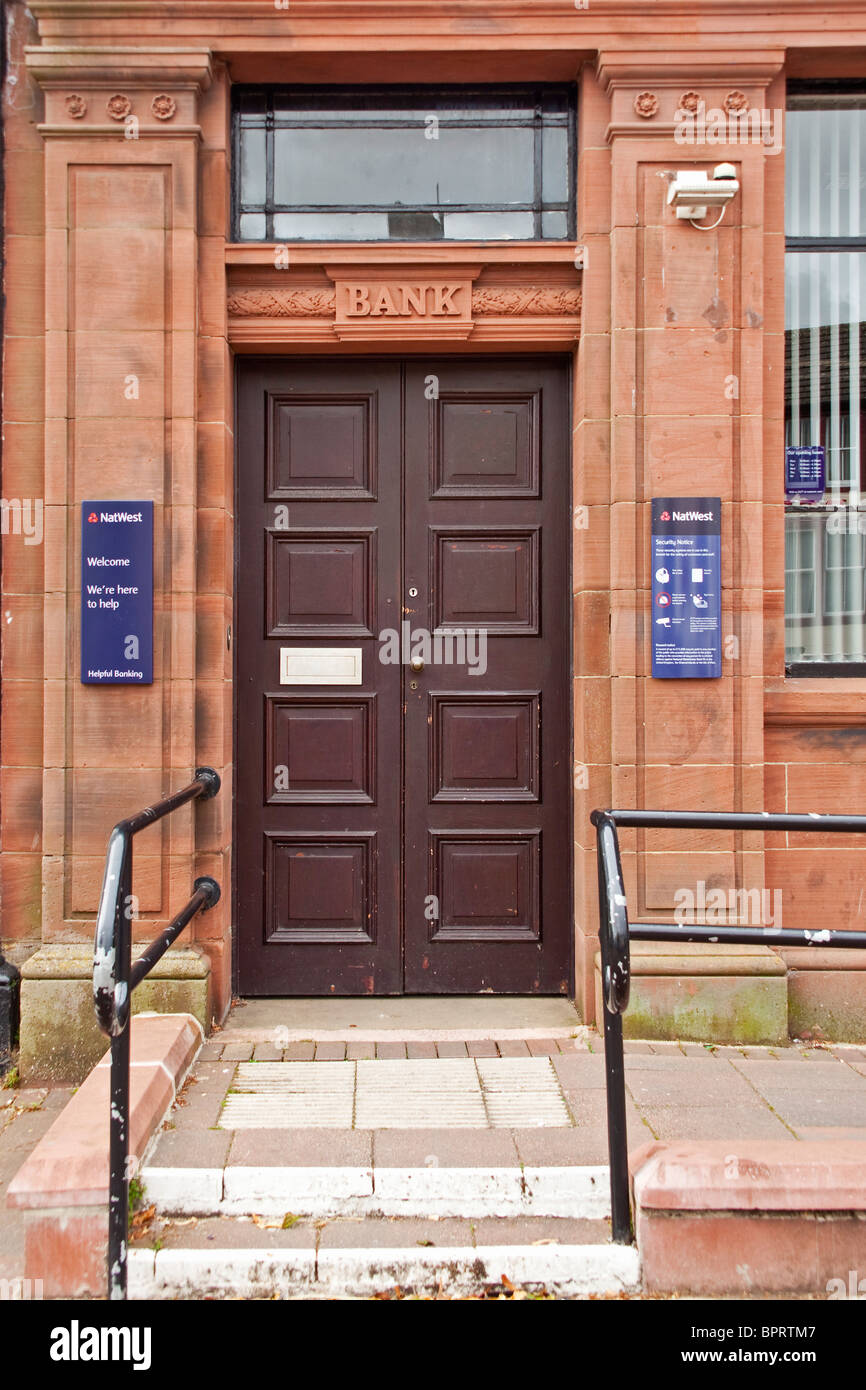 L'entrée de Nat West bank à Egremont Cumbria UK Enlgand Banque D'Images