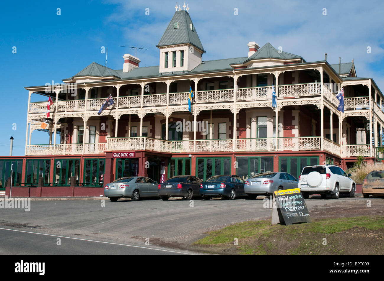 Le Grand Pacific Hotel, surplombant l'océan à Lorne, sur la Great Ocean Road, Victoria, Australie Banque D'Images