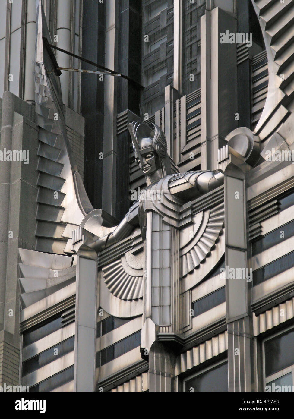 1932 Art déco construit brique gris acier inoxydable pierre Bâtiment Niagara Mohawk Syracuse New York State sculpture de lumière Banque D'Images