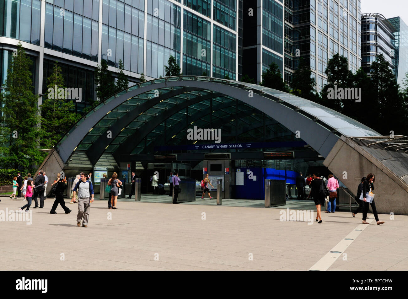 Entrée de la station de métro Canary Wharf, London, England, UK Banque D'Images