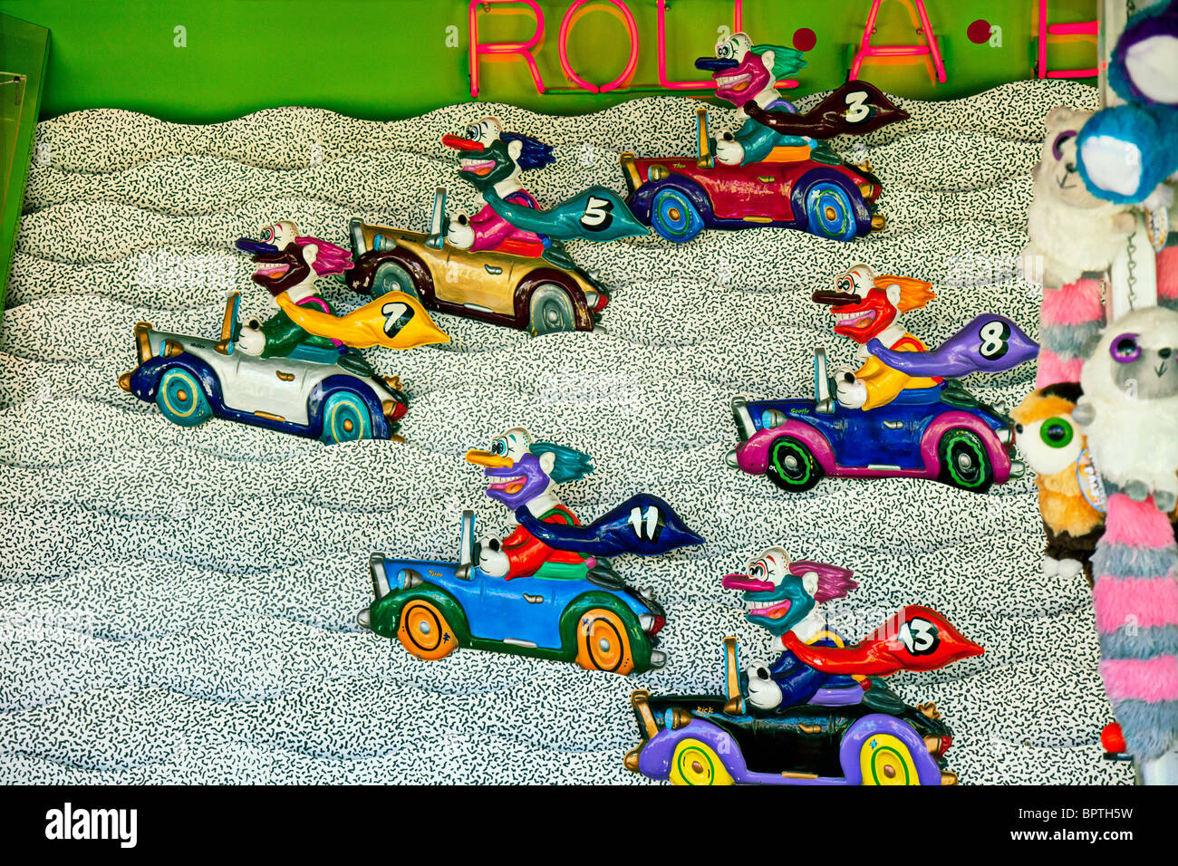 Voiture de course jeux de carnaval Clown Banque D'Images