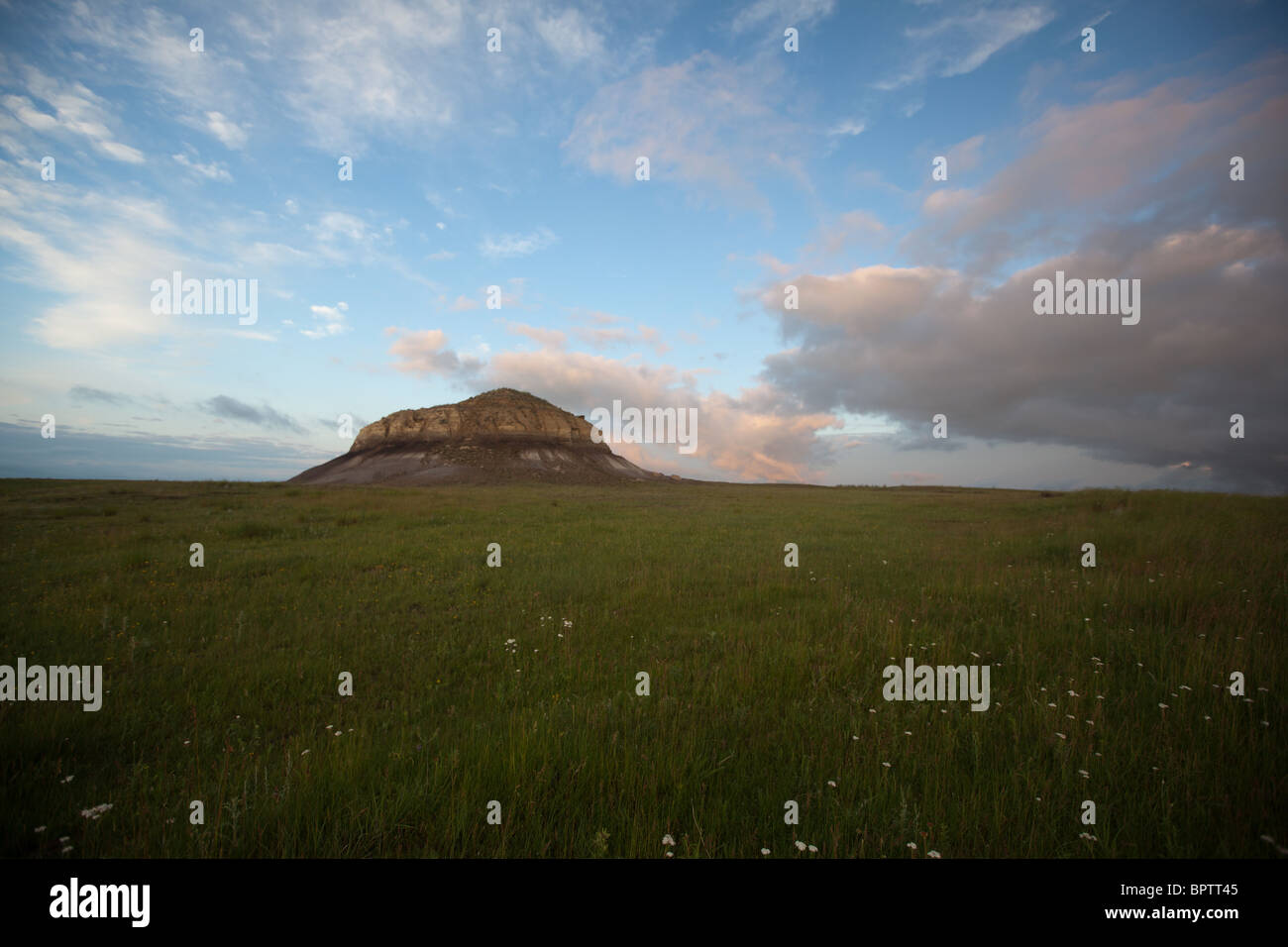 Butte sur des prairies du Dakota du Sud Banque D'Images