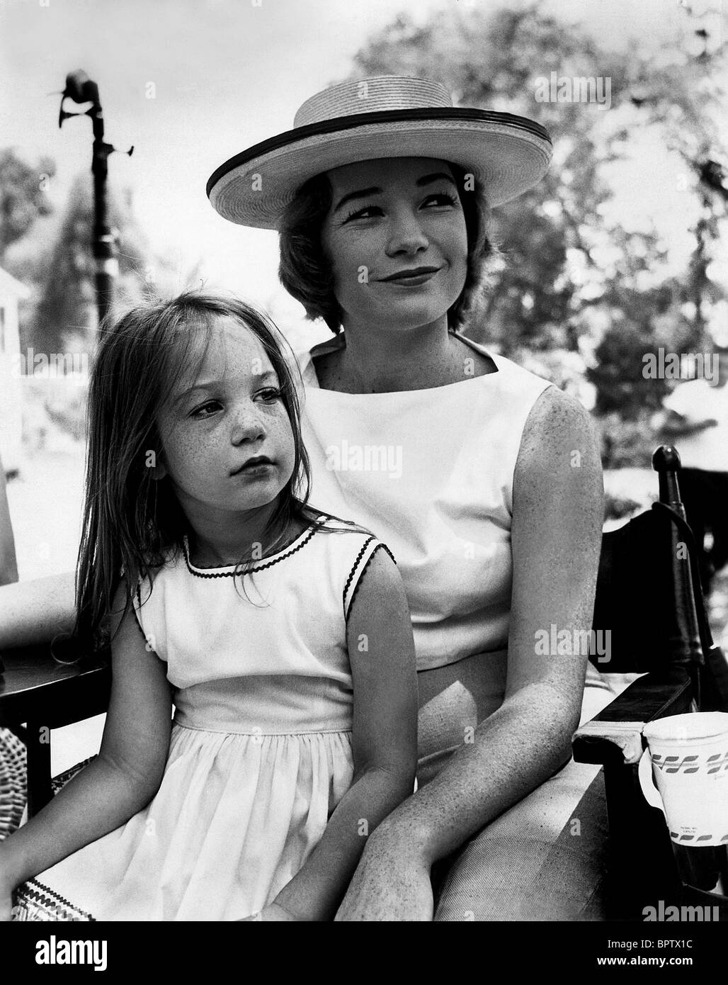 SHIRLEY MACLAINE STEPHANIE SACHIKO L'ACTRICE ET FILLE (1960) Banque D'Images