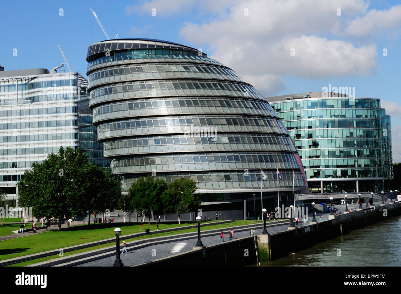 L'Hôtel de ville et des bâtiments plus London Riverside de Tower Bridge, London, England, UK Banque D'Images
