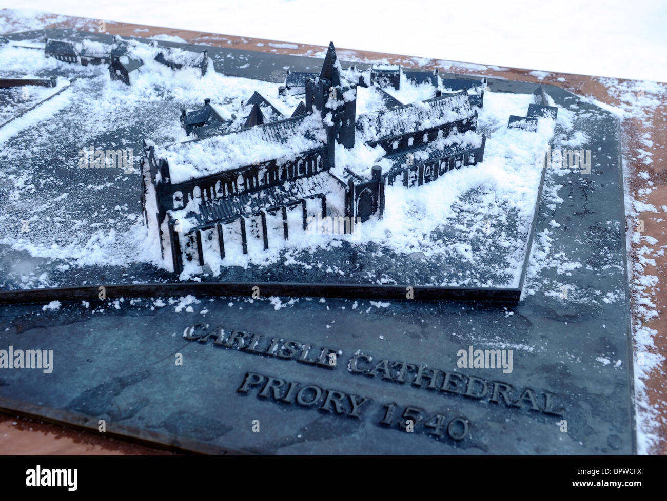 Cathédrale de Carlisle dans la neige de l'hiver Banque D'Images