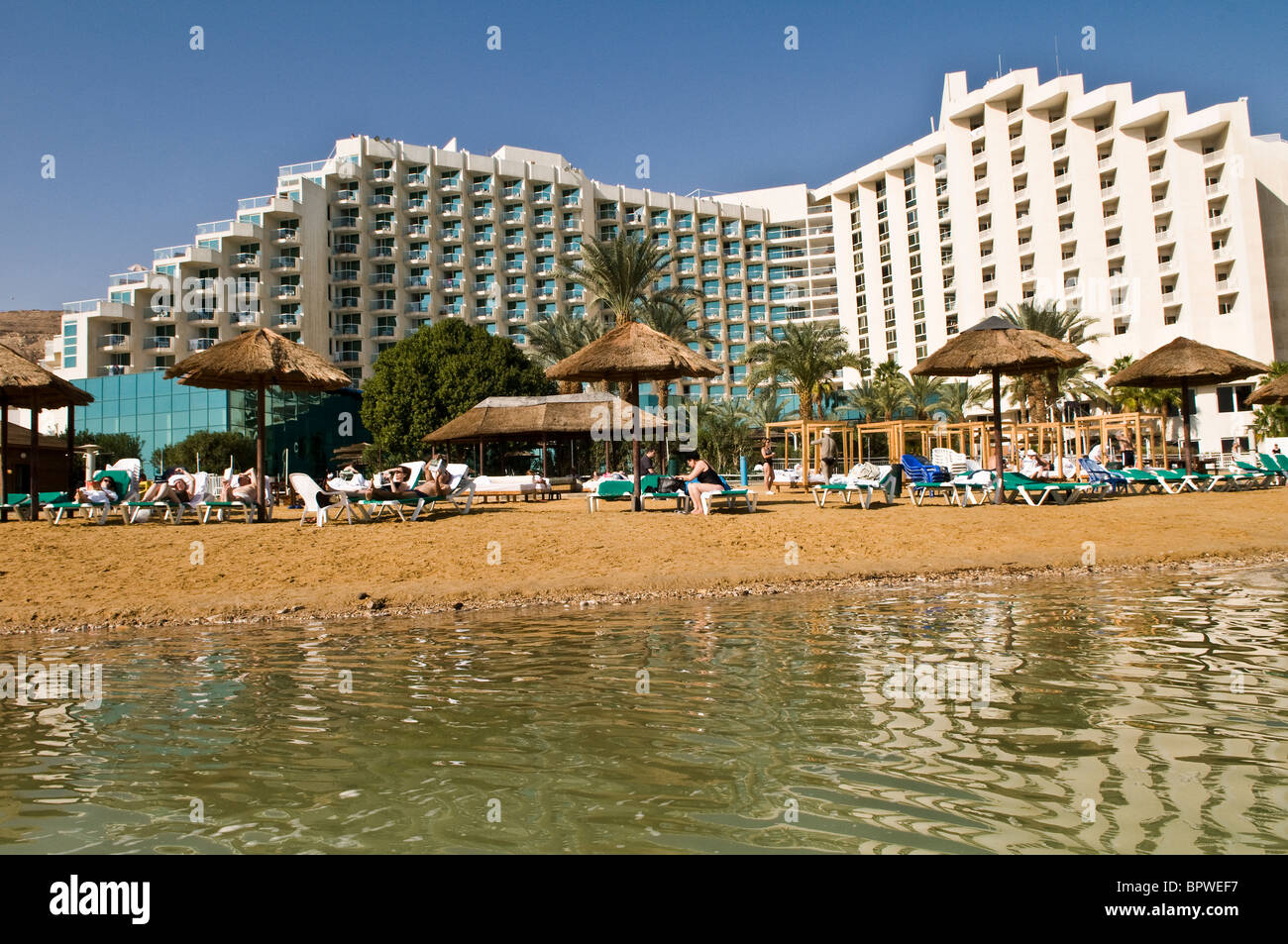 Magnifique spa resorts le long des rives de la Mer Morte. Banque D'Images
