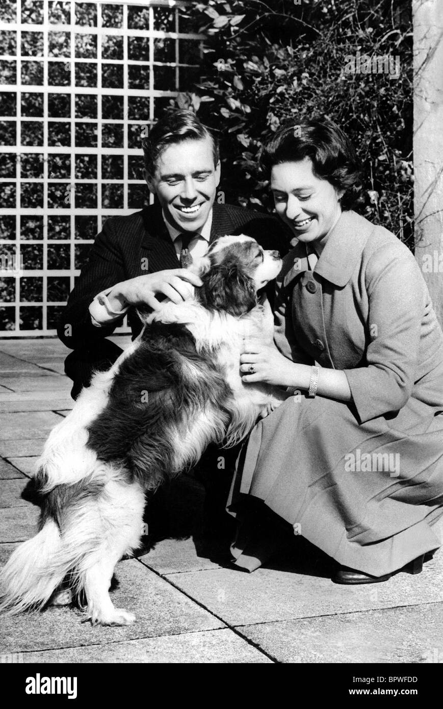 ANTHONY ARMSTRONG JONES & PRINCESS MARGARET FAMILLE ROYALE BRITANNIQUE 23 juin 1974 PARAMOUNT Banque D'Images