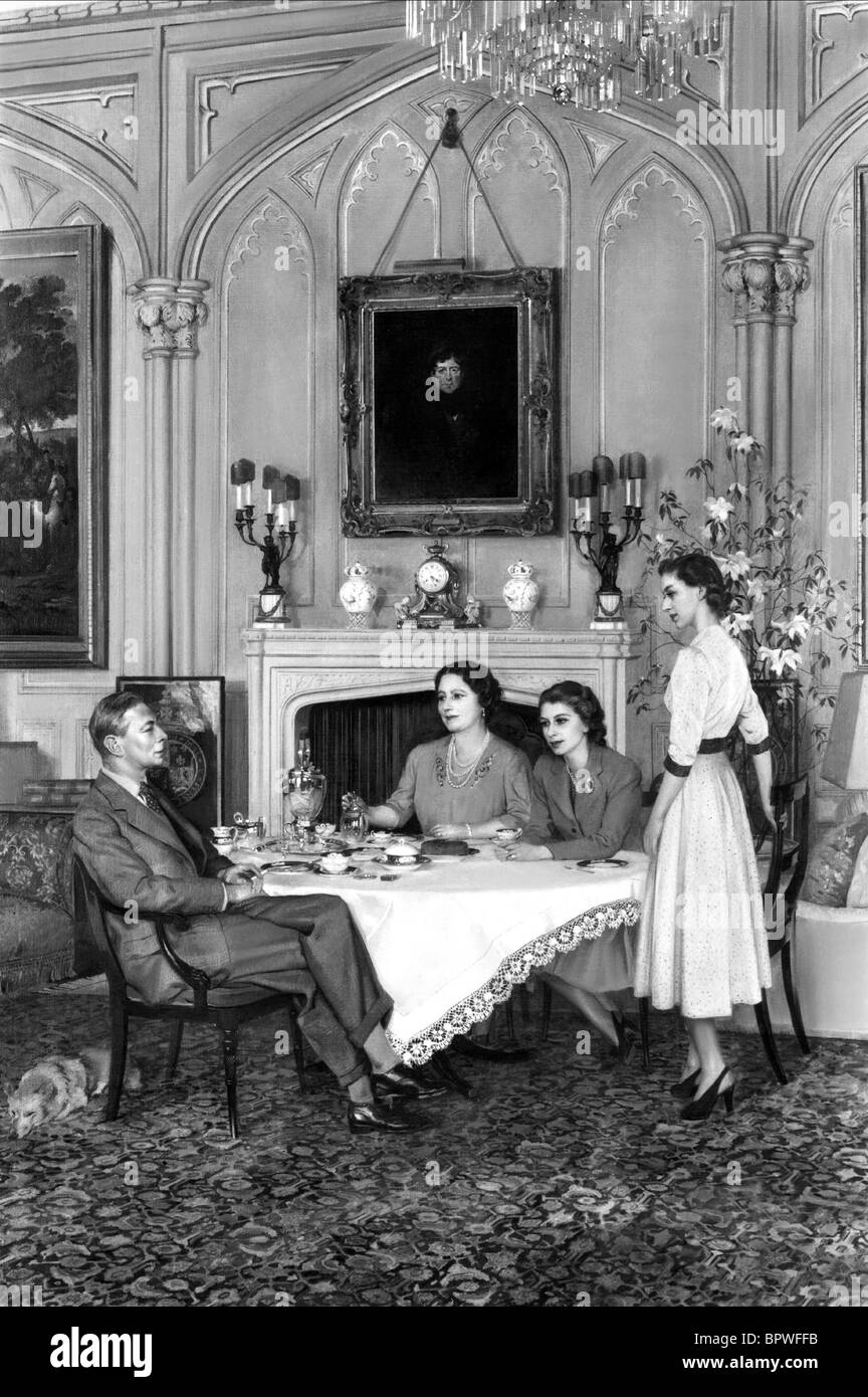 Le roi George VI, LA REINE ELIZABETH LA REINE ELIZABETH II ET LA PRINCESSE MARGARET GEORGE VI EN FAMILLE 01 juin 1938 LONDRES Banque D'Images