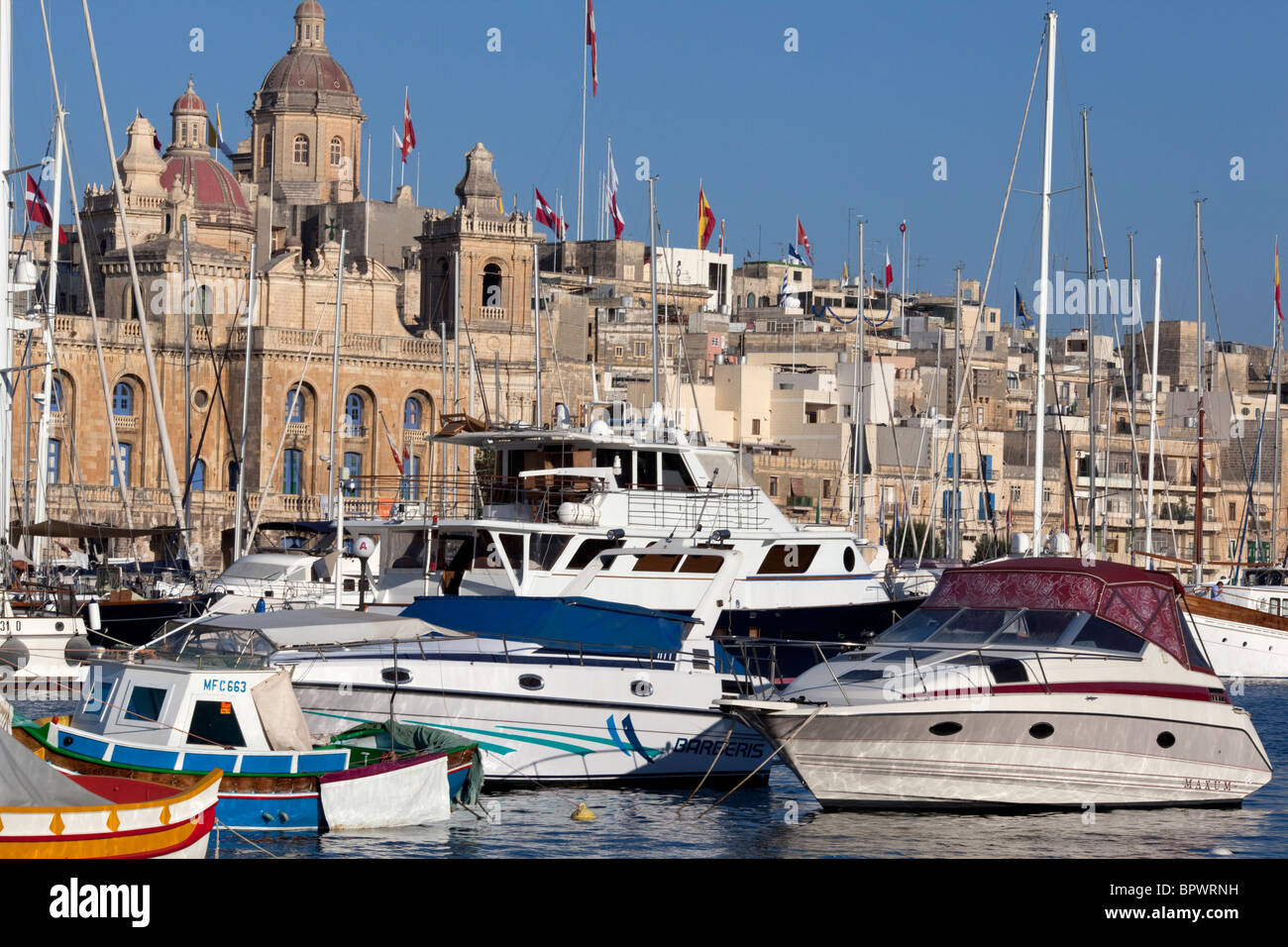 Les trois villes Malte vue sur le port au crépuscule Banque D'Images