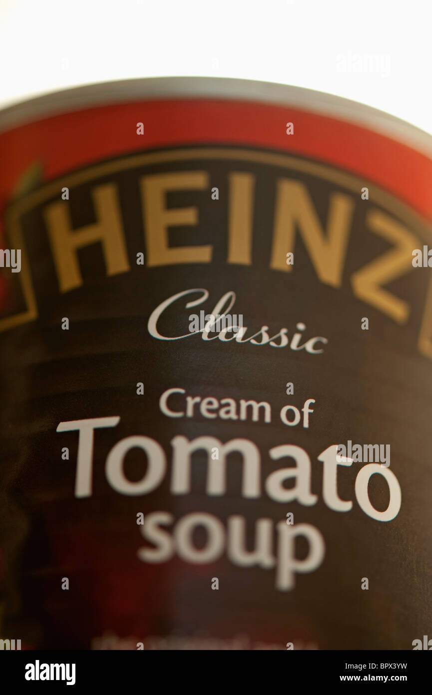 Close-up d'une boîte de soupe de tomate Heinz. Banque D'Images