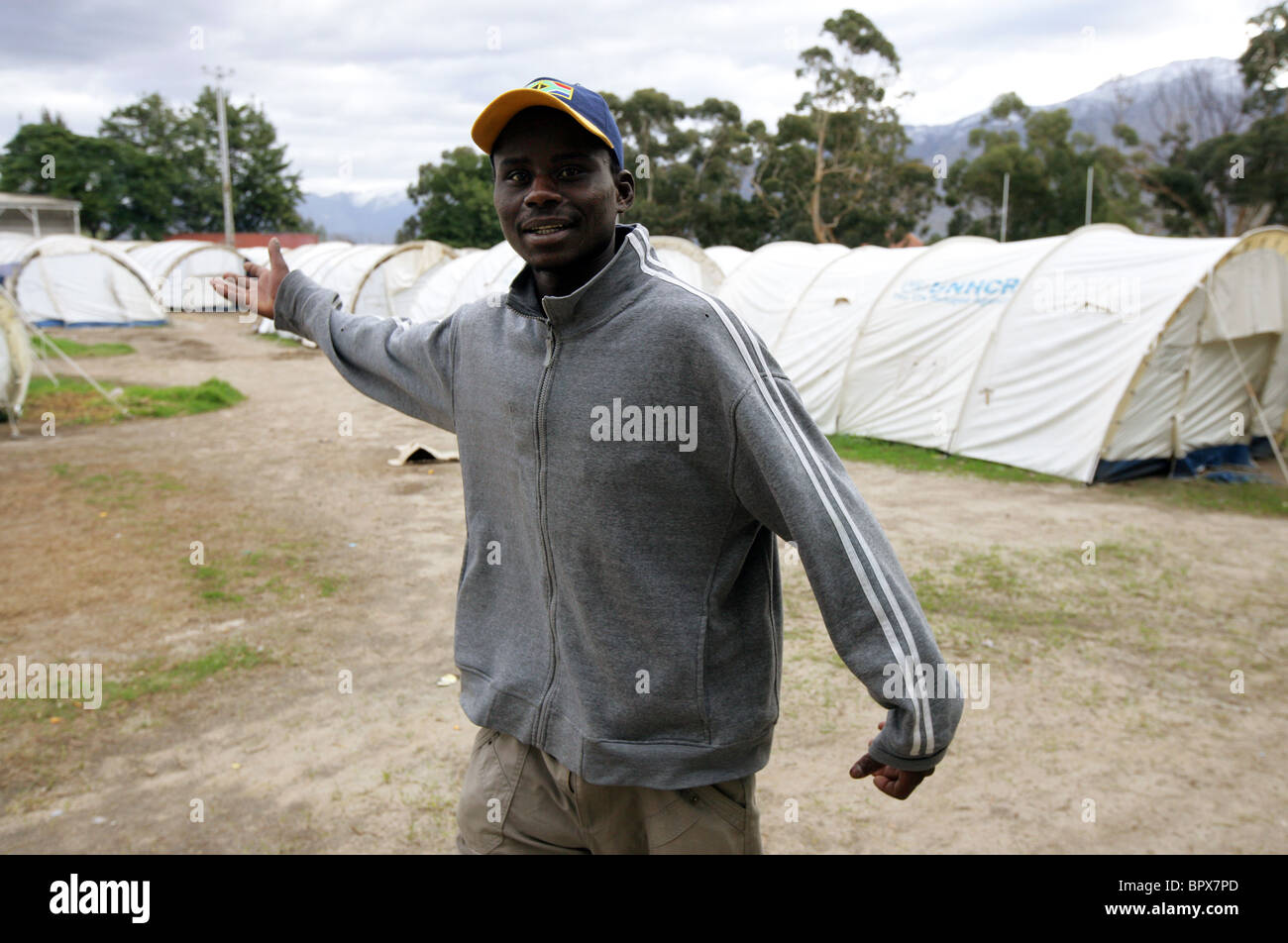 Afrique du Sud : les réfugiés du Zimbabwe sont encore logés dans des tentes au camp de réfugiés d'DeDoorns, Western Cape, Hex Valley Banque D'Images