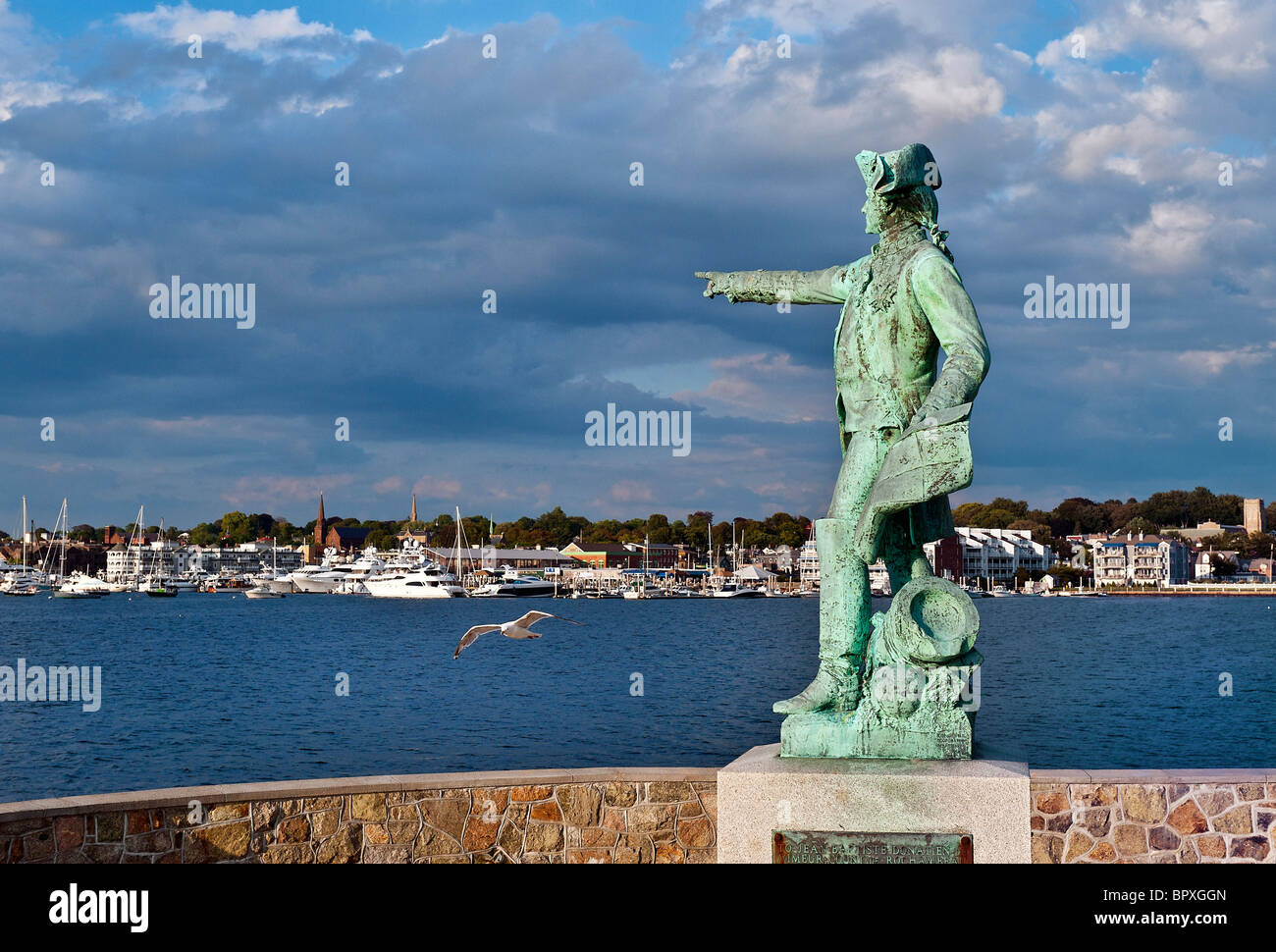 Jean-Baptiste Donatien de Vimeur, comte de Rochambeau surplombant le port de Newport, Rhode Island, USA Banque D'Images