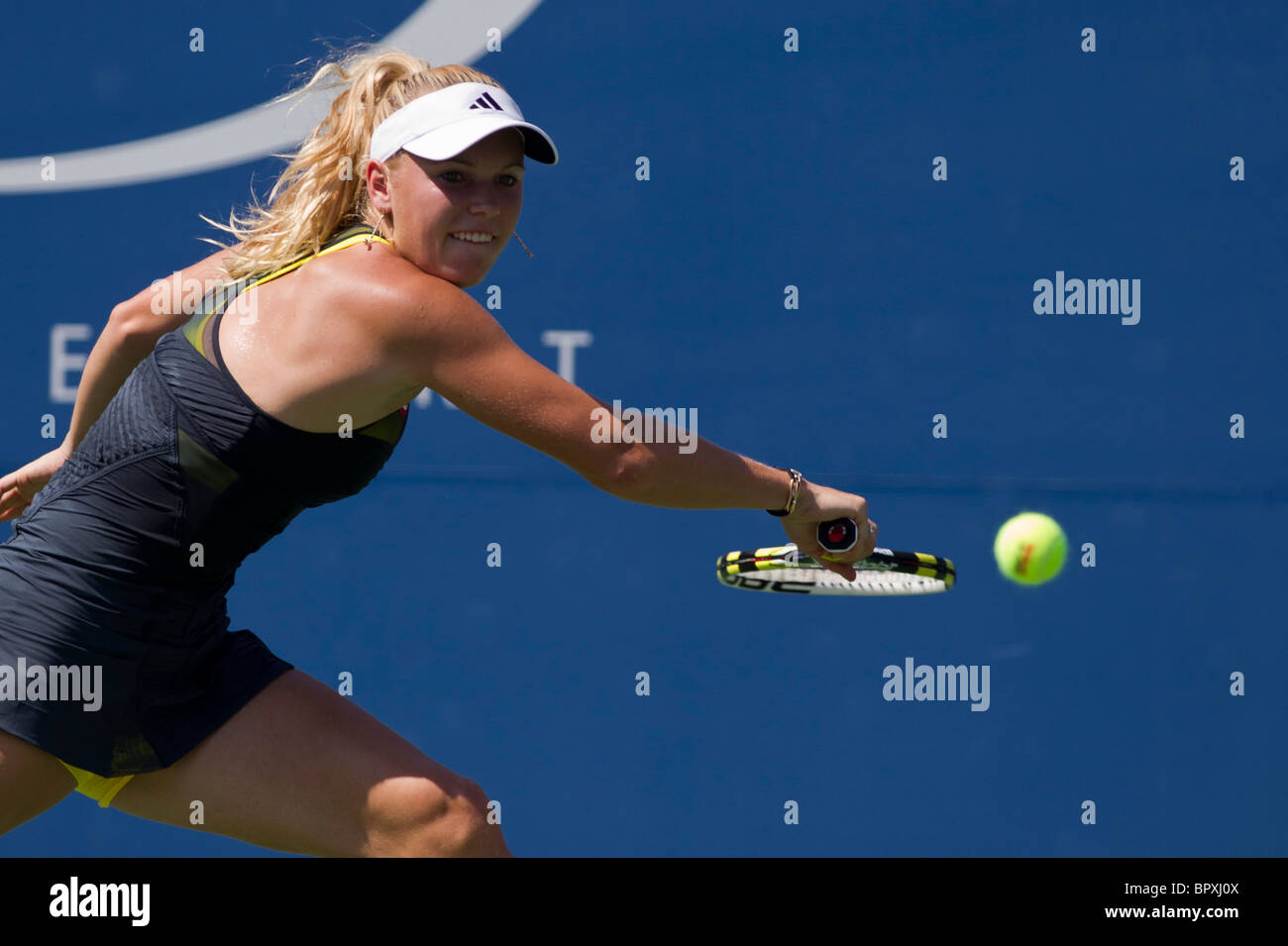 Caroline Wozniacki (DEN) de la compétition à l'US Open de Tennis 2010 Banque D'Images