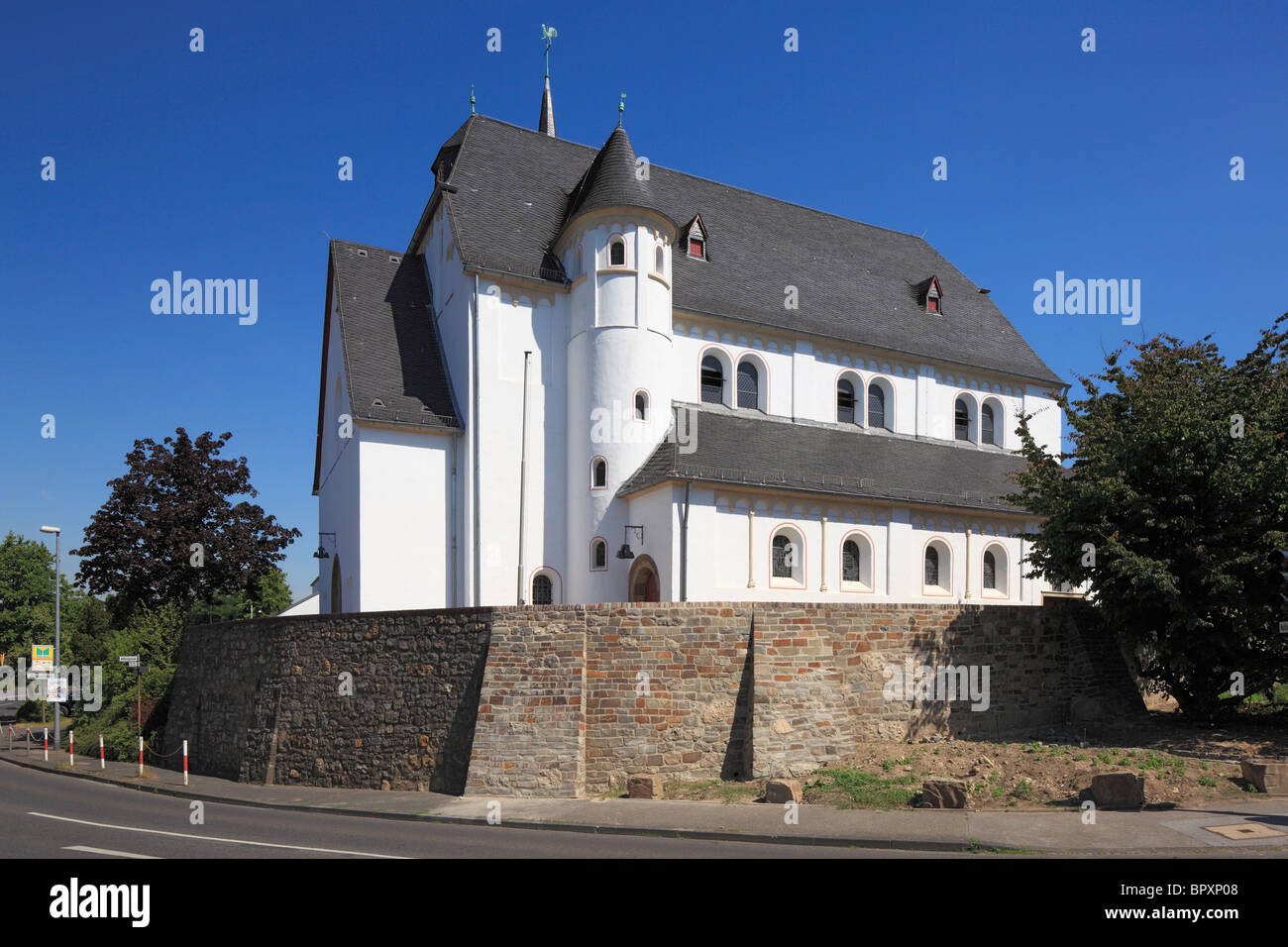 Katholische Pfarrkirche St Clemens dans Paffrath, Bergisch Gladbach, région du Bergisches Land, Nordrhein-Westfalen Banque D'Images