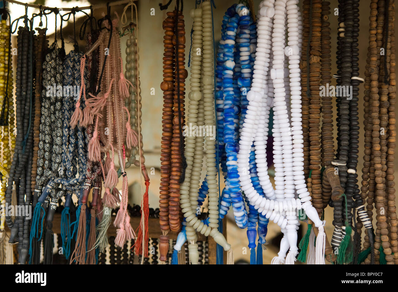 Chapelet musulman shop, Ziguinchor, Casamance, Sénégal Photo Stock