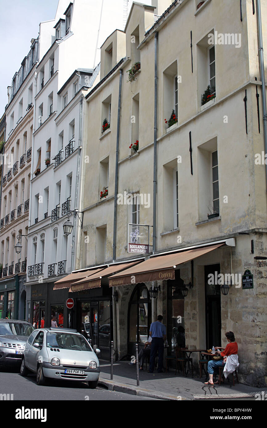 Boulangerie, café restaurant coréen au croisement de la rue Saint Martin et rue de Montmorency, Paris. Banque D'Images