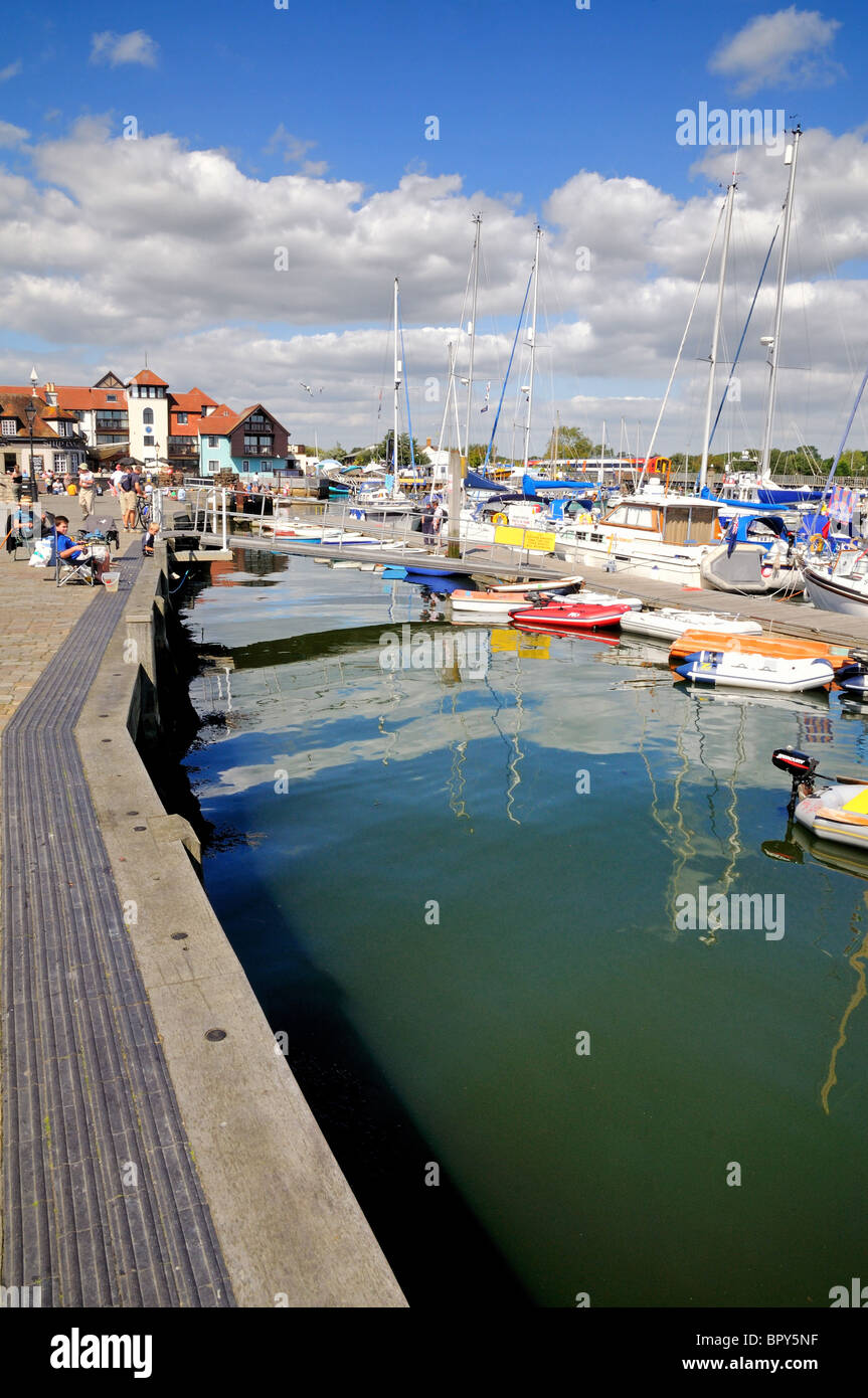Le quai de Lymington Hampshire Angleterre Banque D'Images