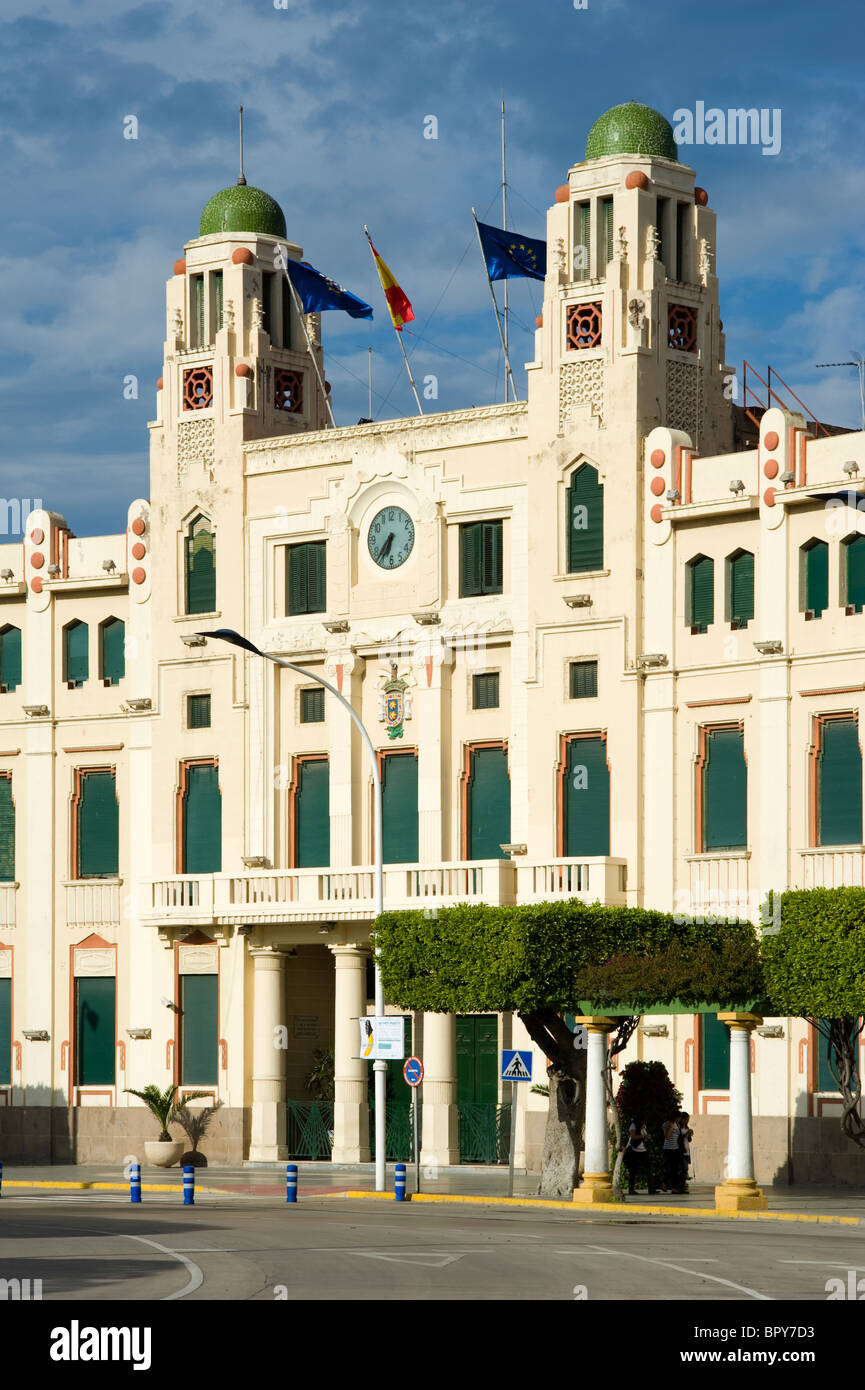 Palacio de la Asamblea ( Hôtel de Ville ) immeuble moderniste par Enrique Nieto . Plaza de España . Melilla.Espagne. Banque D'Images