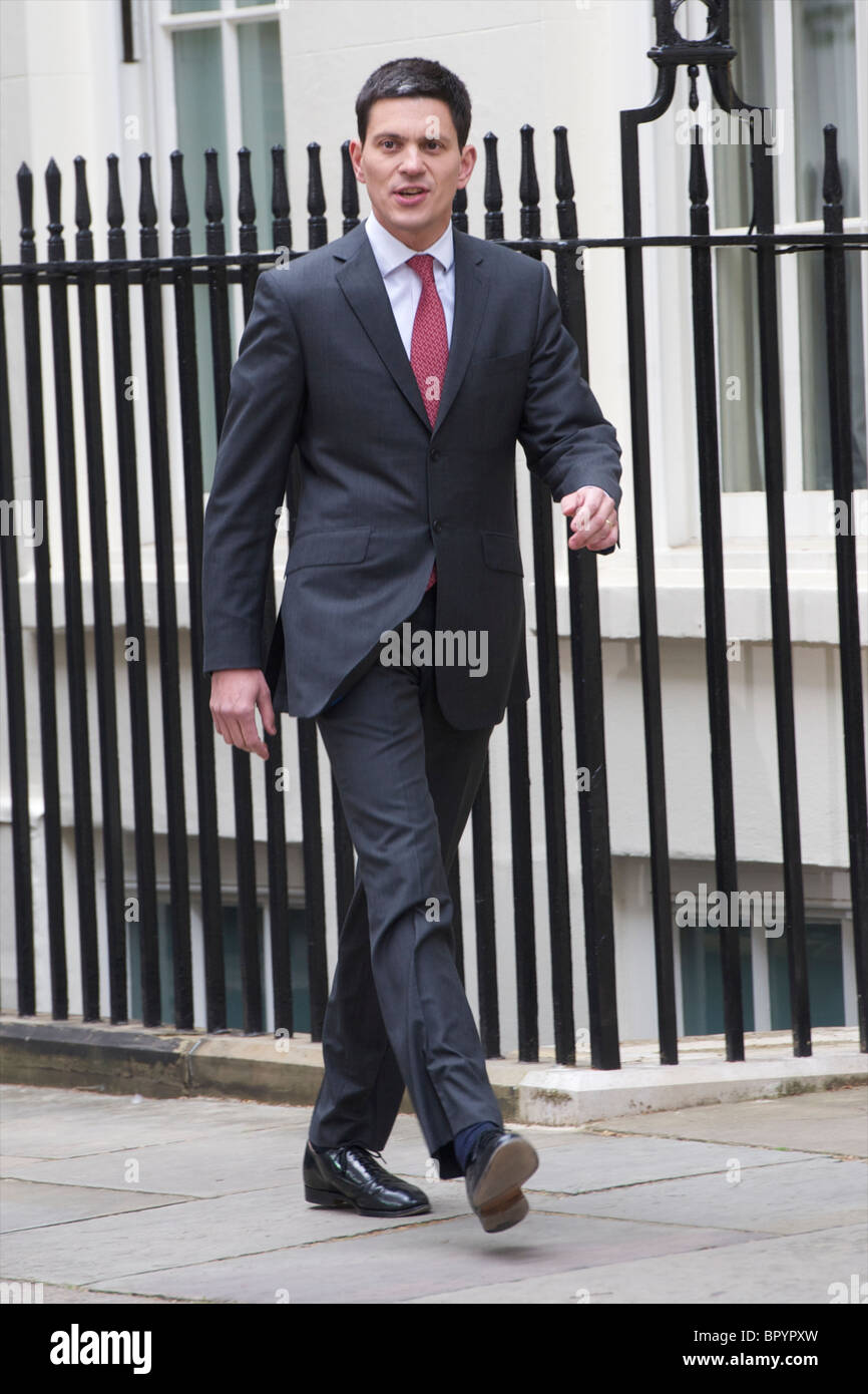 David Miliband arrivant au numéro 10 Downing Street Banque D'Images