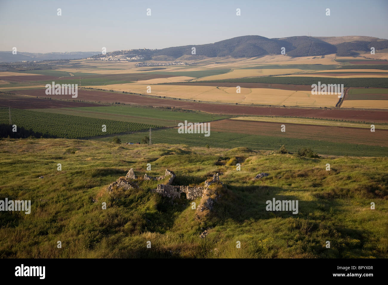 Photographie aérienne des ruines de l'amas de Jizreel, dans la vallée de Jezreel Banque D'Images