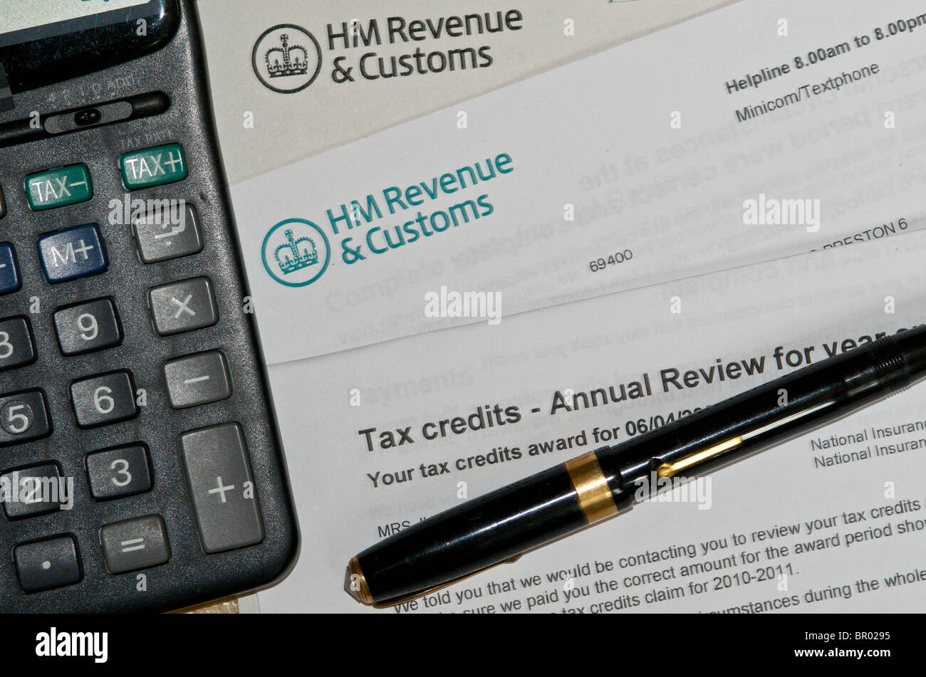 Her Majesty's Revenue and Customs (HMRC) documents, lettres, documents Banque D'Images