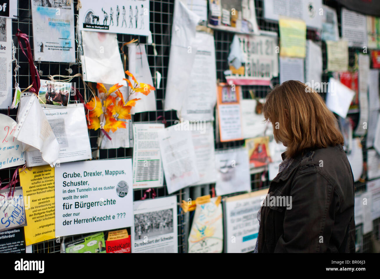 Protestation contre le projet Stuttgart 21 à la gare centrale de Stuttgart Banque D'Images