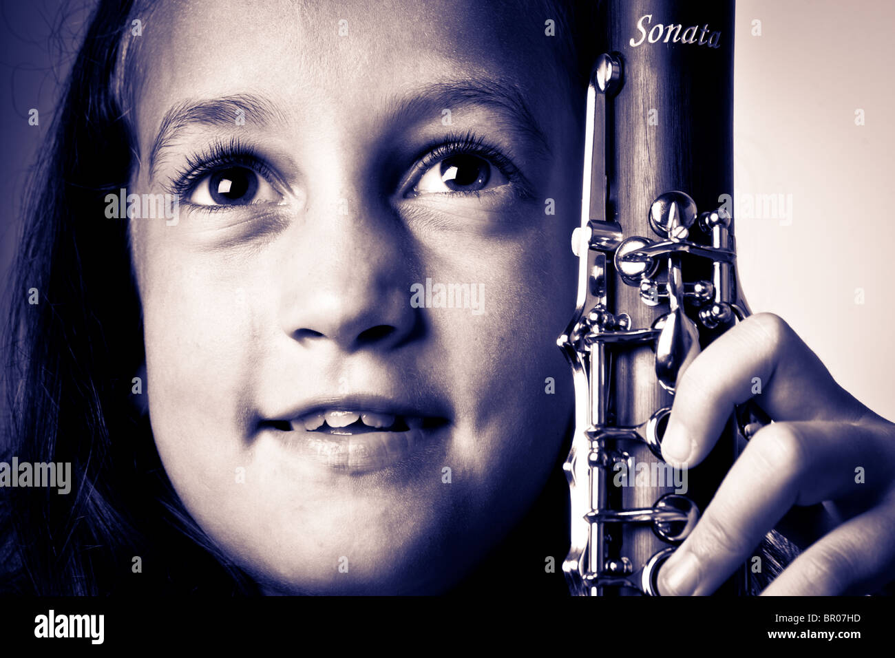 Jeune fille avec sa clarinette Banque D'Images