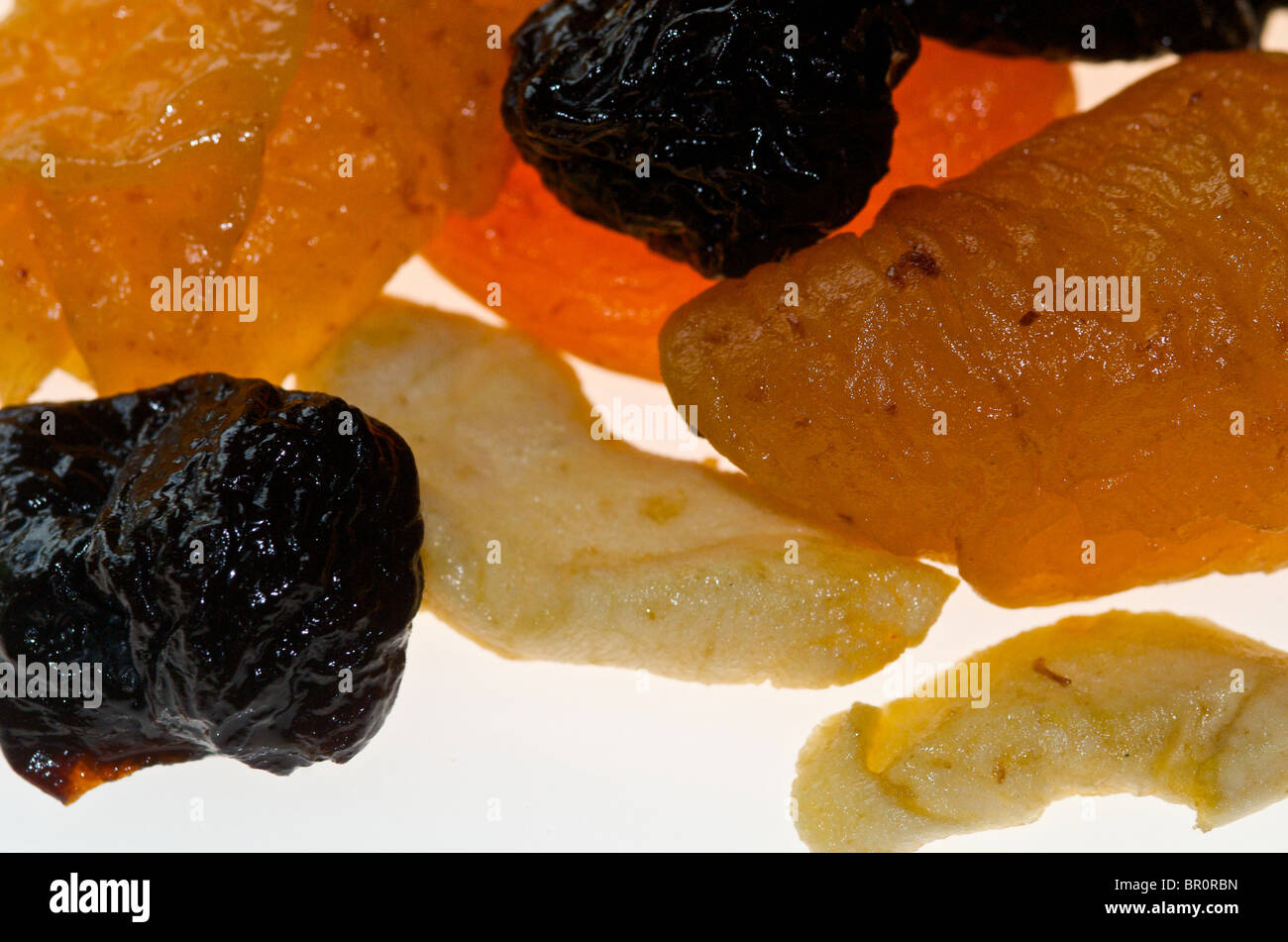Image fruits secs comme un coupe-coupe les abricots, pommes, pruneaux, etc. Banque D'Images