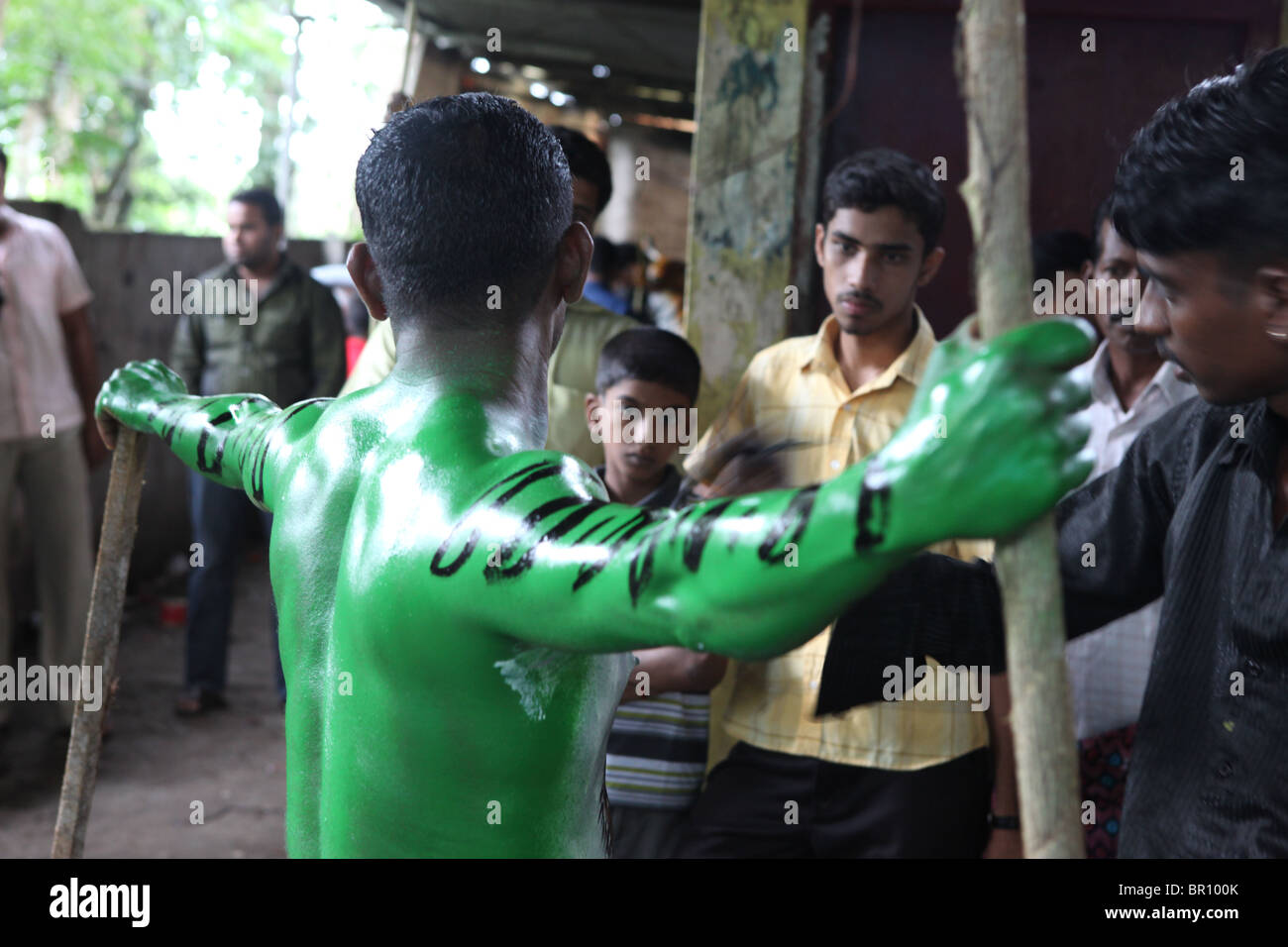 Pulikkali est la forme d'art populaire de Thrissur, Kerala,effectué pendant Onam festival en août/septembre de chaque année Banque D'Images