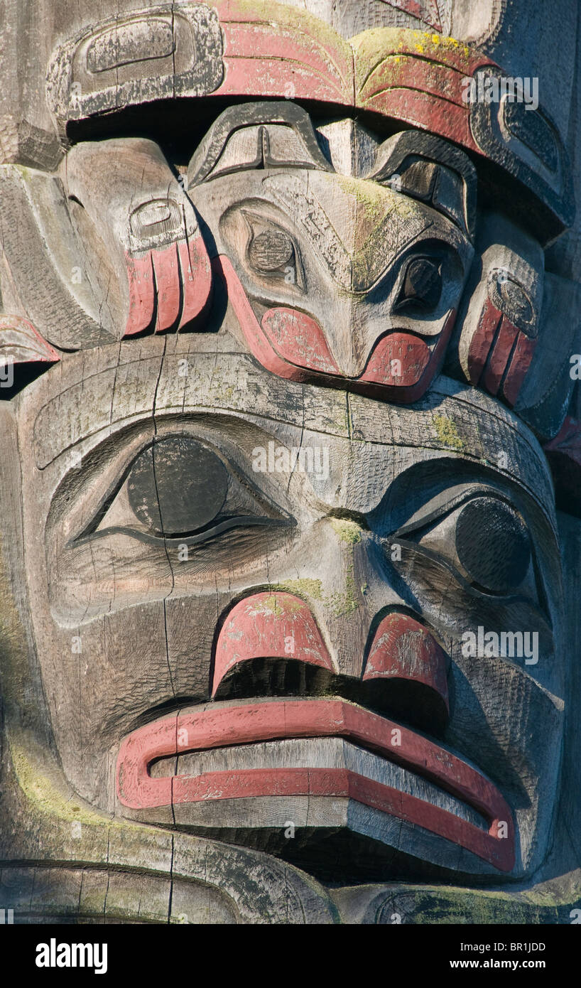 Détail Totem Haïda, Style, Thunderbird Park, Royal BC Museum, Victoria BC CANADA Banque D'Images
