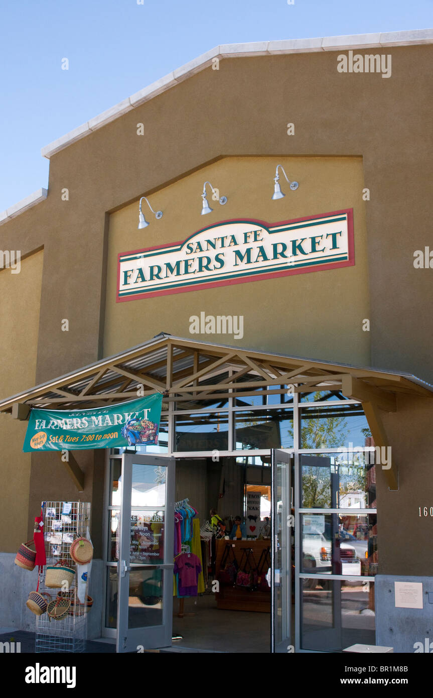 Santa Fe New Mexico farmers market à la gare de triage rénové Banque D'Images