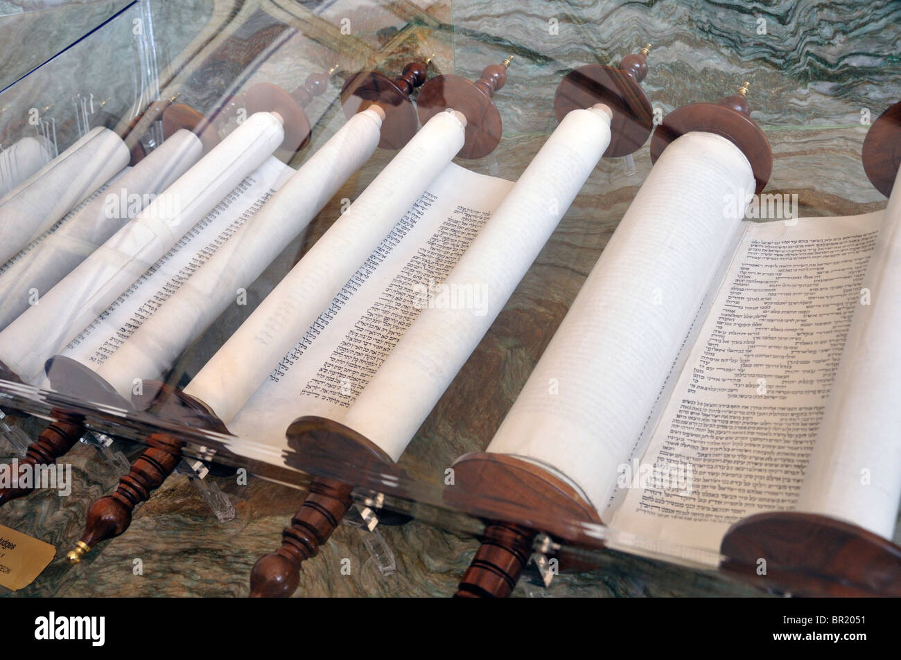 700 ans d'origine ancienne Bible morte écrit en hébreu, preuve de création Musée, Glen Rose, Texas, États-Unis Banque D'Images