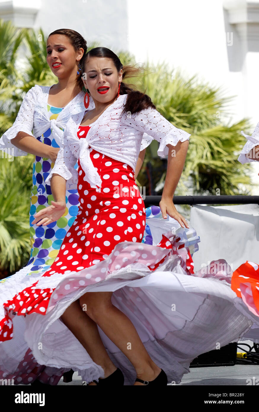 Les spectacles de danse flamenco espagnol pendant la célébration de jours à Santa Barbara, Californie Banque D'Images