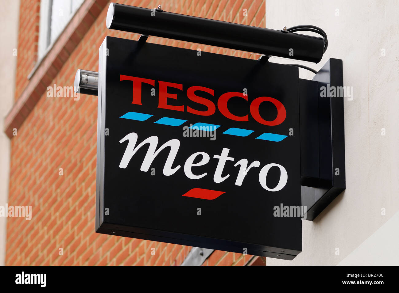 Tesco Metro Sign, UK. Banque D'Images