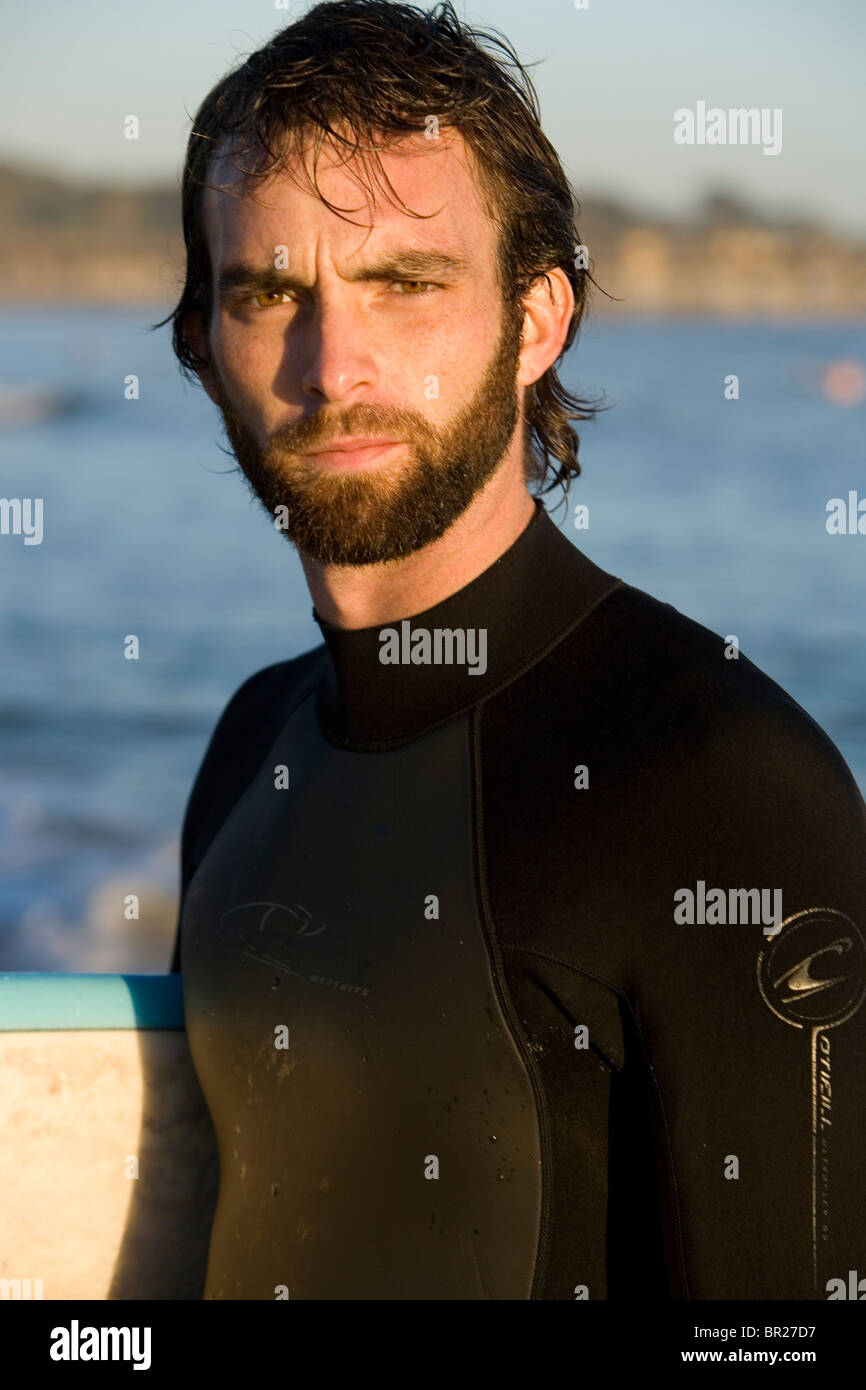Portrait d'un internaute à Surfer's Point, Ventura, Californie. Banque D'Images