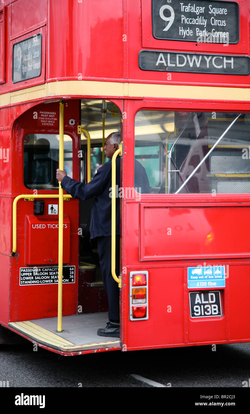 L'arrière du bus routemaster Londres Banque D'Images