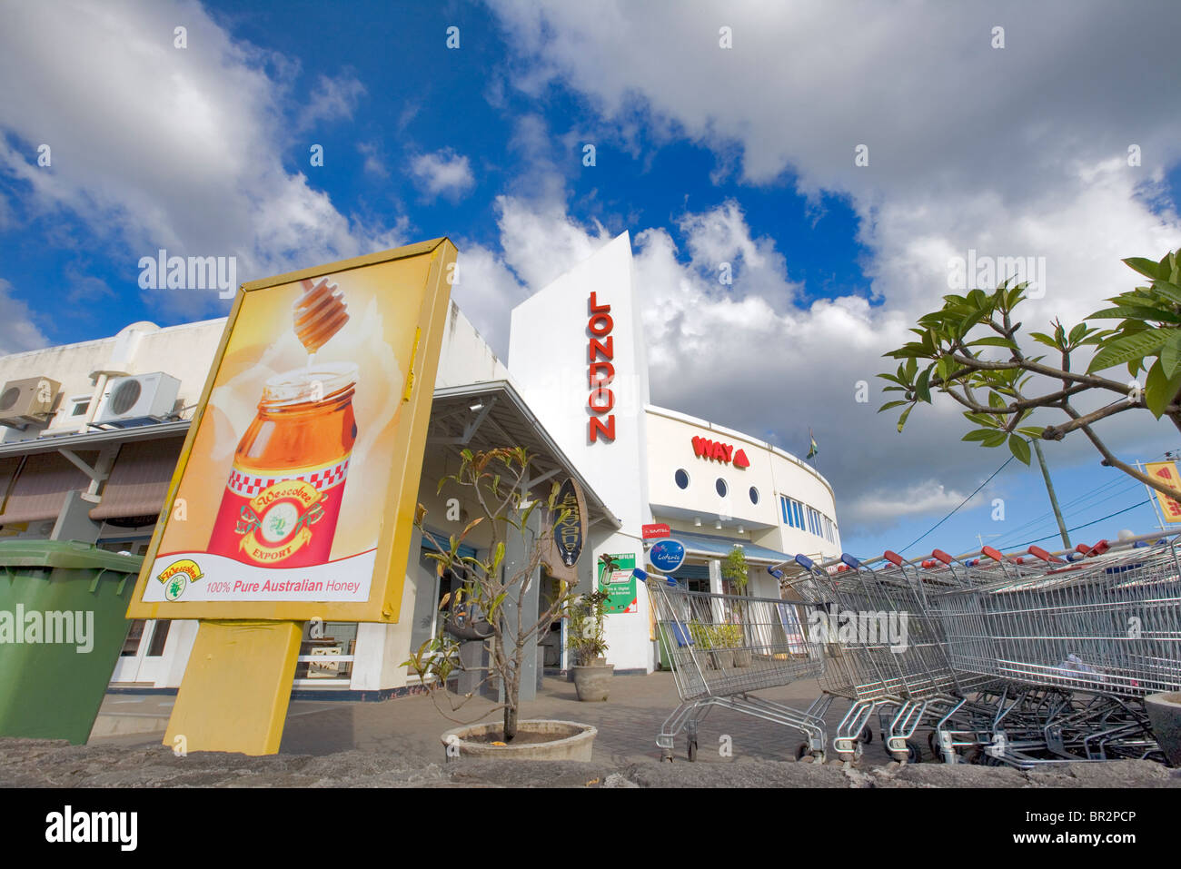 Supermarché mauricien, Rivière Noire, Maurice Banque D'Images