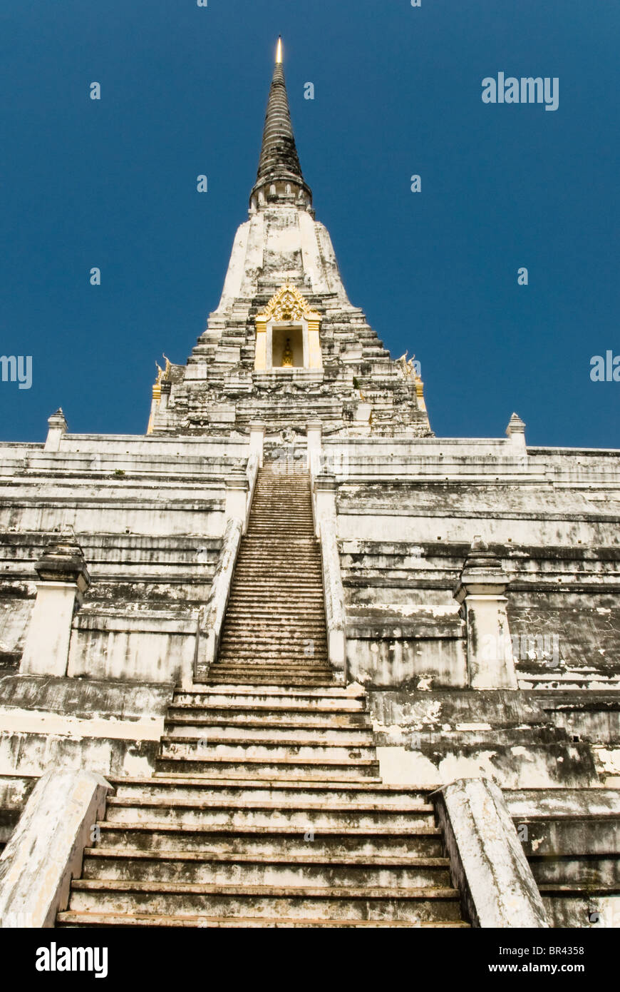 Temple Wat Phu Khao Thong, Ayuthaya, Thaïlande Banque D'Images