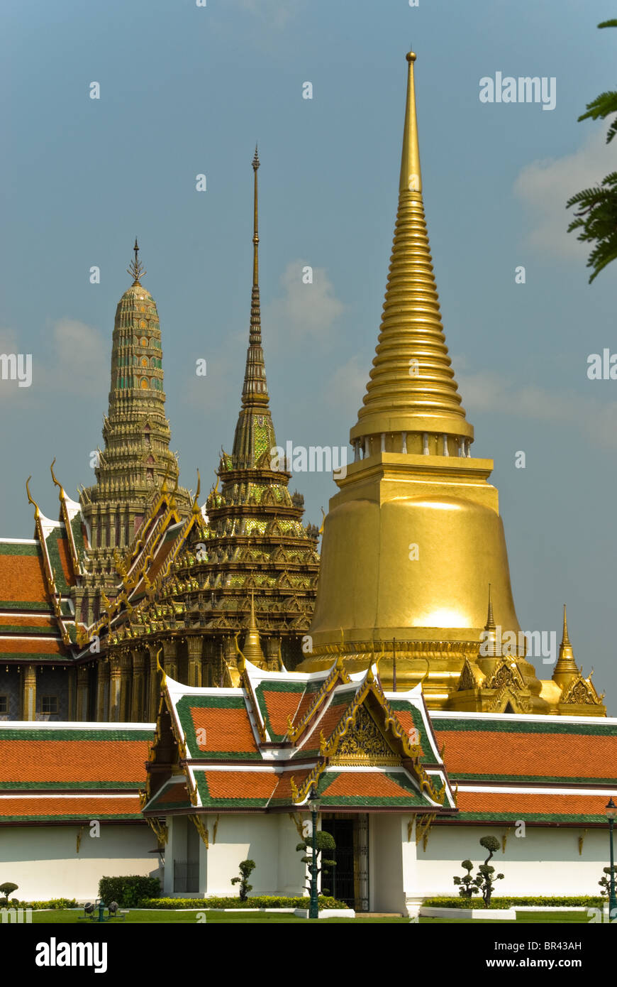 Phra Sri Rattana Chedi à King's Palace Wat Phra Kaeo, Bangkok, Thaïlande Banque D'Images